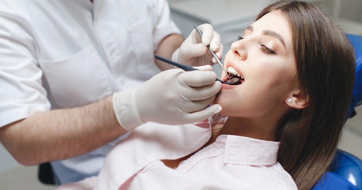 Hire an emergency dentist and get quick dental treatment