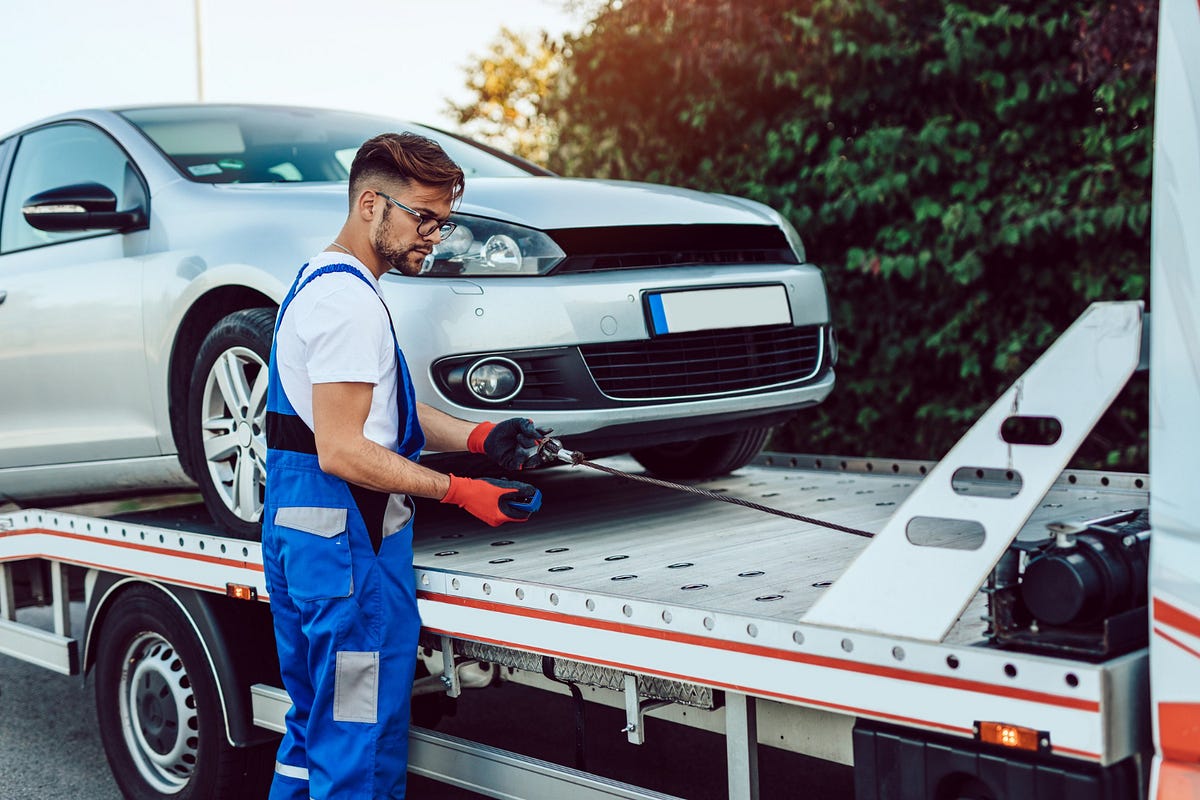 How Does the Car Removal Process Work in Brisbane? | by BrisyCashForCars | Nov, 2024 | Medium