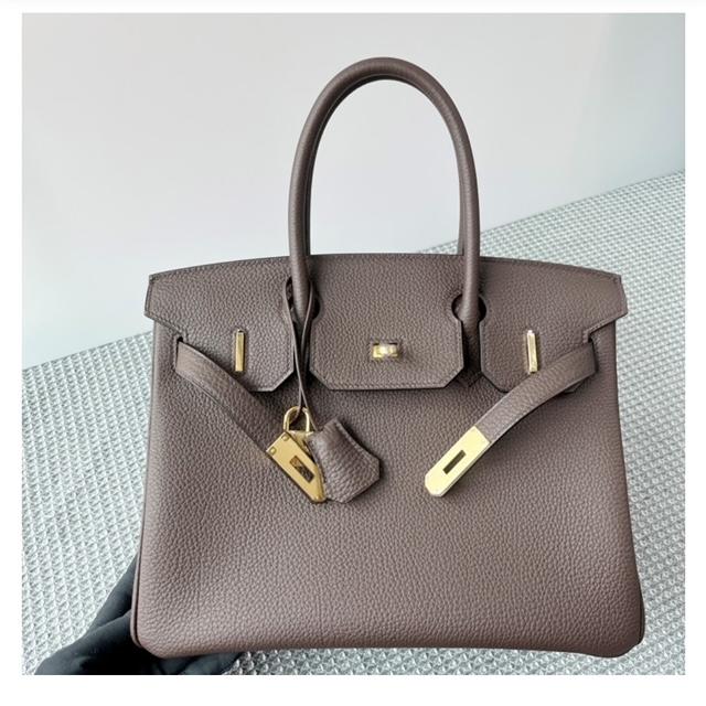 Experience Timeless Luxury with the HERMES Birkin 30 – Site Title