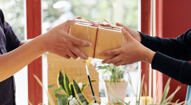 Eco-Friendly Gifts for Your Business: How to Impress Clients in Singapore - San Diego News 24