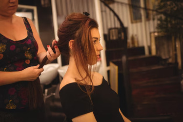 Why Hairdressing Courses Are Indispensable for Aspiring Beauty Experts