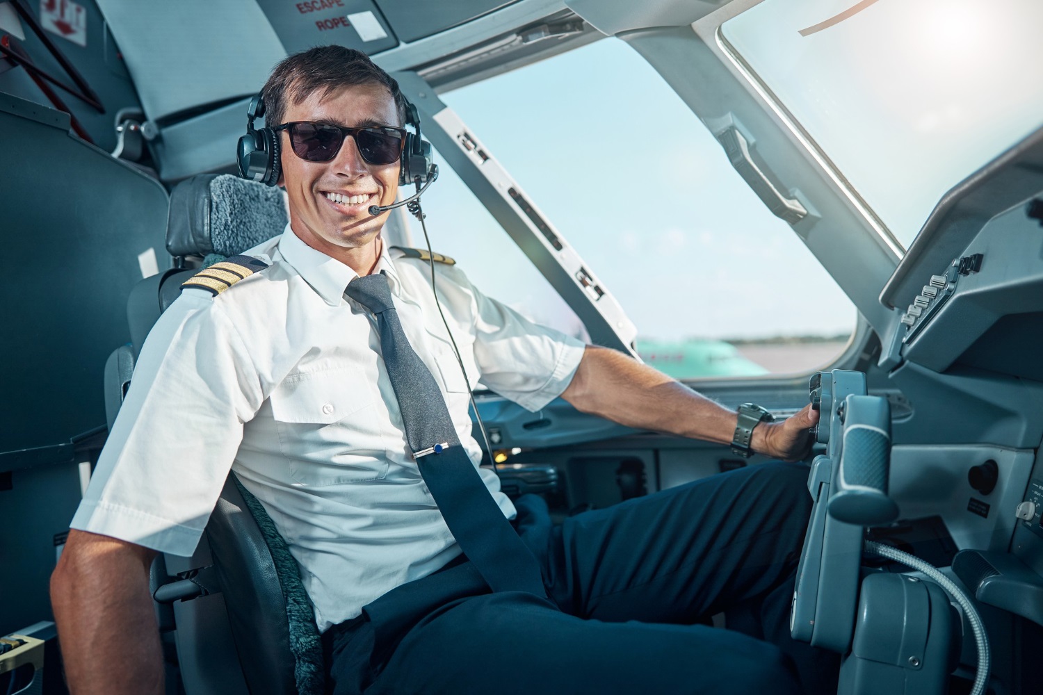 AI Disruption and Airline Pilot Licensing: An Expert Guide