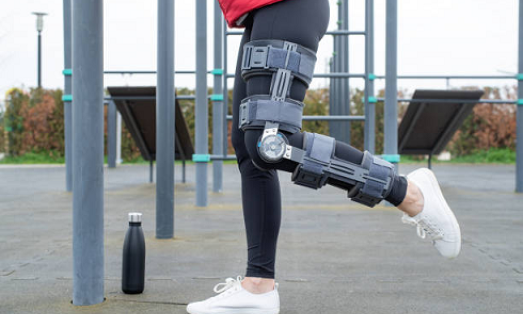 How to Choose the Right Knee Support for Walking Stability