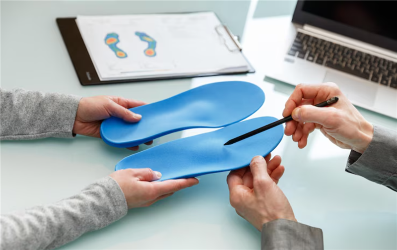How Custom Insoles Are Designed for Flat Arches in Singapore?