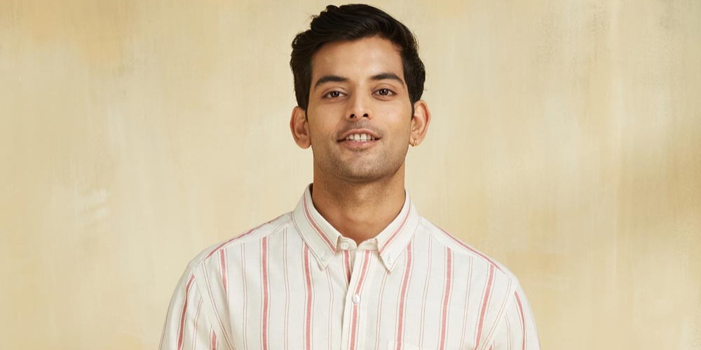 The Modern Man’s Wardrobe: Elevating Shirt Choices Through Online Shopping