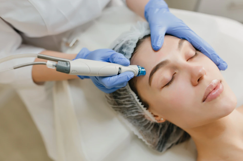 Discover the Best Dermatologist in Rajouri Garden at Skintillate Clinic Centre - Easyfie