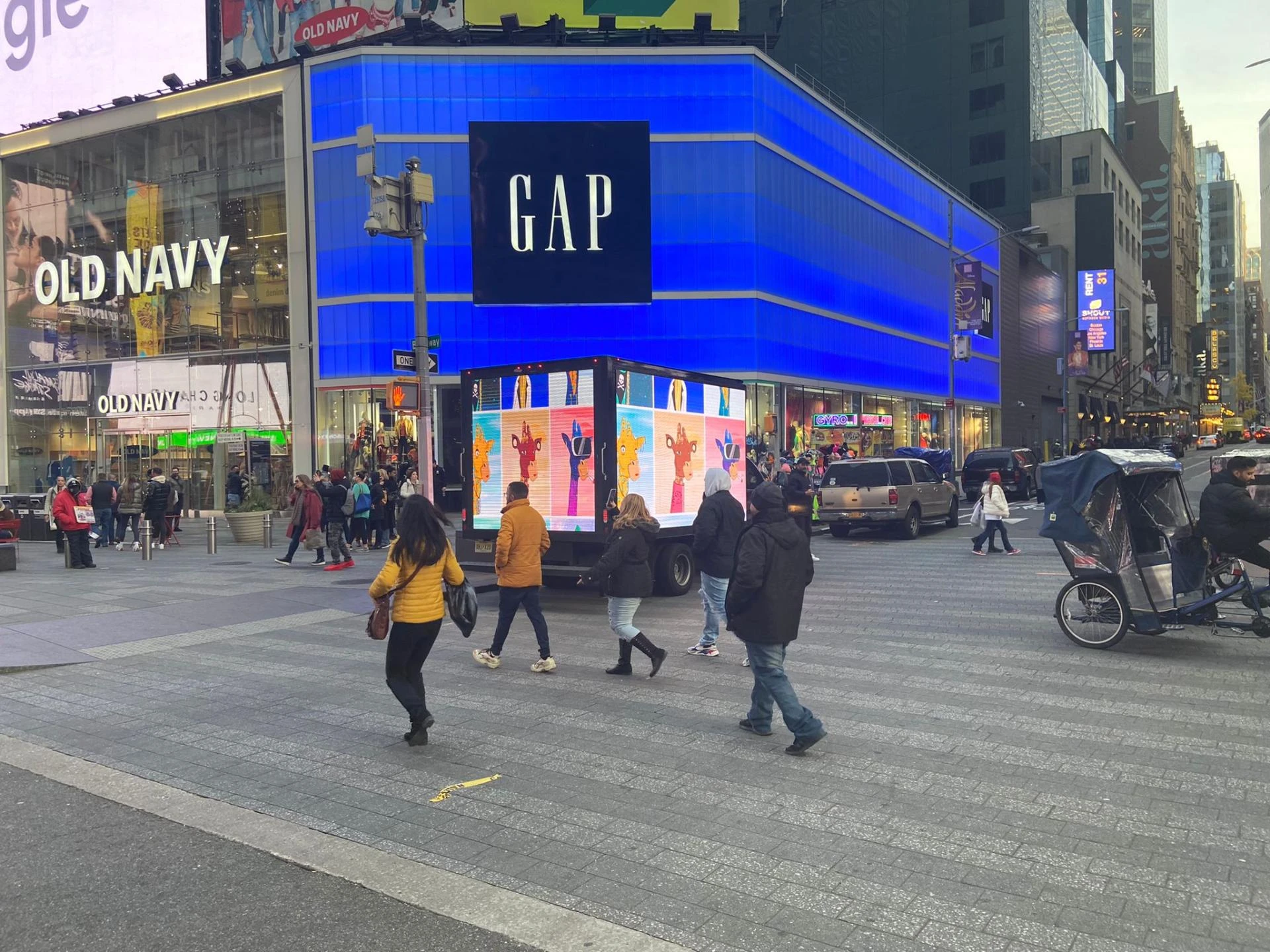 Why Edmonton Businesses Should Choose Mobile Billboards for Advertising -  WriteUpCafe