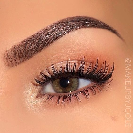 Natural-Looking Eyelashes for Effortless Beauty | Dream Lashes & Brows