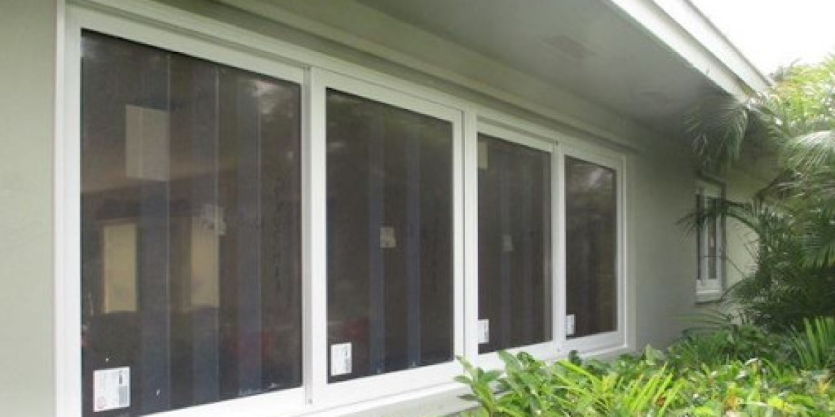 Comparing Florida Storm Windows: Impact-Resistant Glass Vs. Polycarbonate
