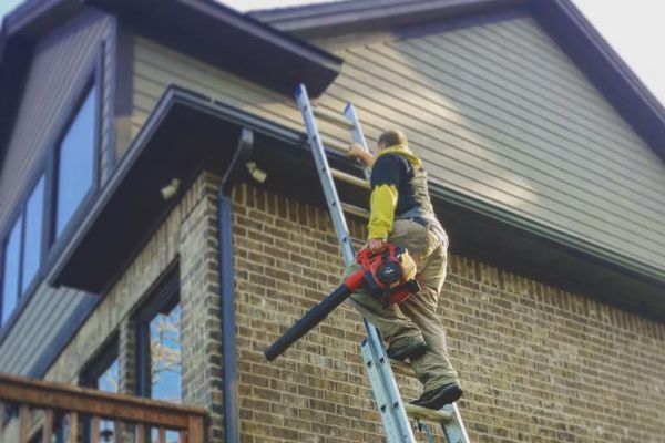 Gutter cleaning company