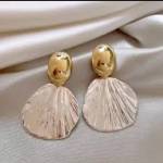 Dangle Earrings Profile Picture