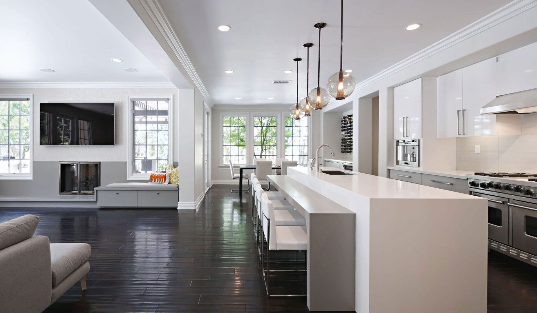 Custom kitchen cabinets designed perfectly for Oshawa homes