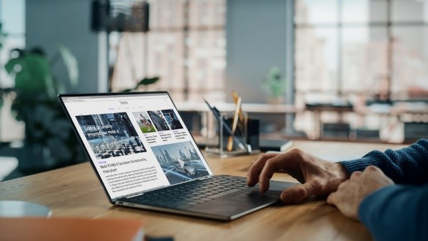 What Key Factors Should You Consider When Renting a Laptop?