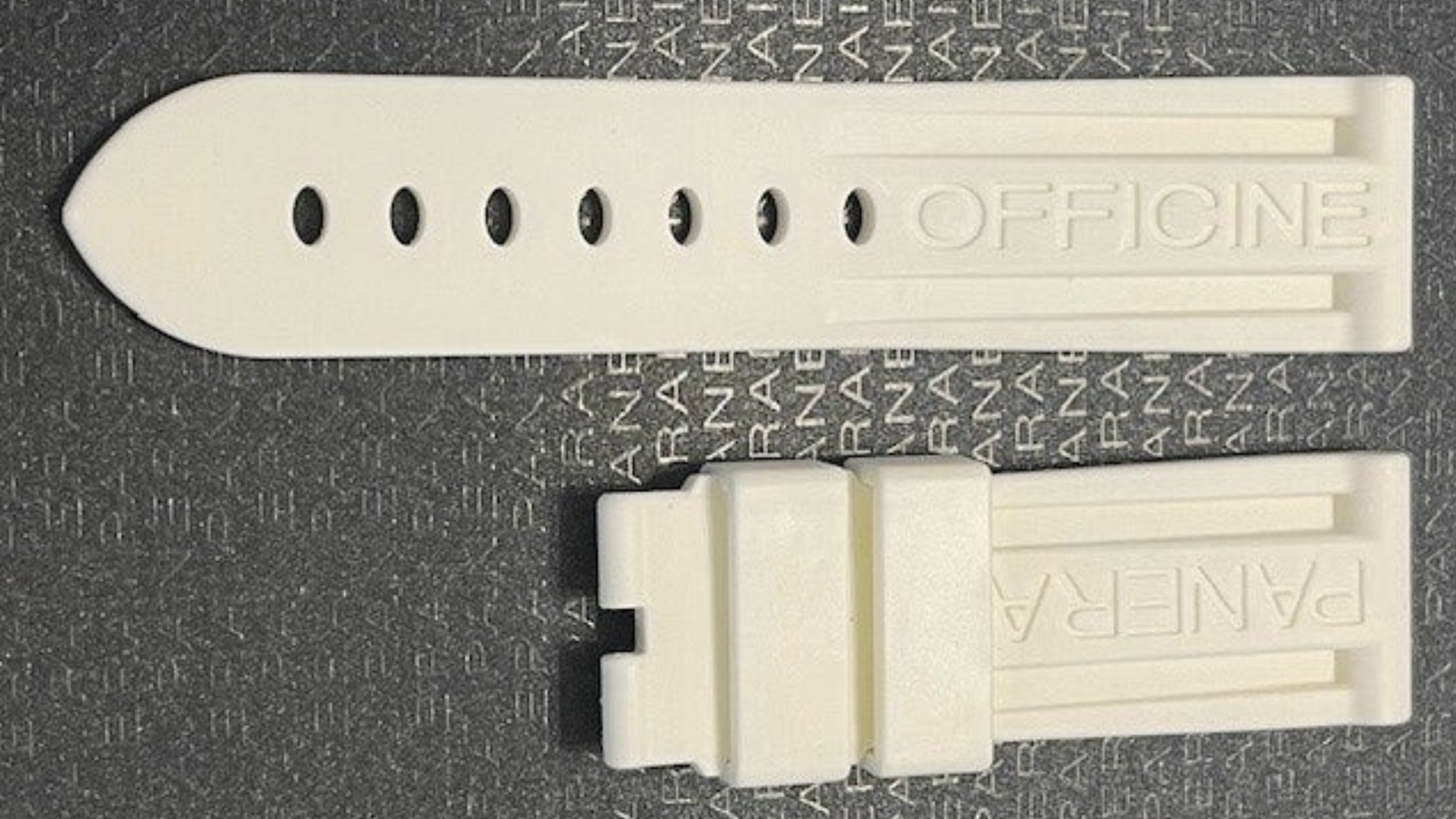 Must-Have White Rubber Straps for Every Watch Lover