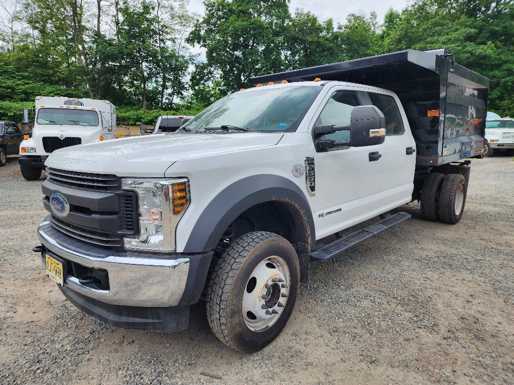 How the FORD F550XL SUPER DUTY Crew Cab Stands Out in the Work Truck Market? | by IronmartOnline | Jun, 2025 | Medium