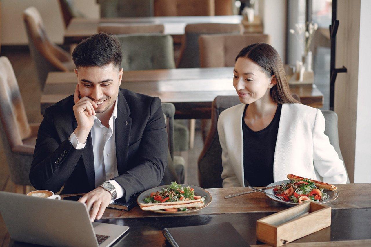 How Restaurant Consultants Improve Menu and Operations | Articles | cadhospitality | Gan Jing World - Technology for Humanity | Video & Movie Streaming