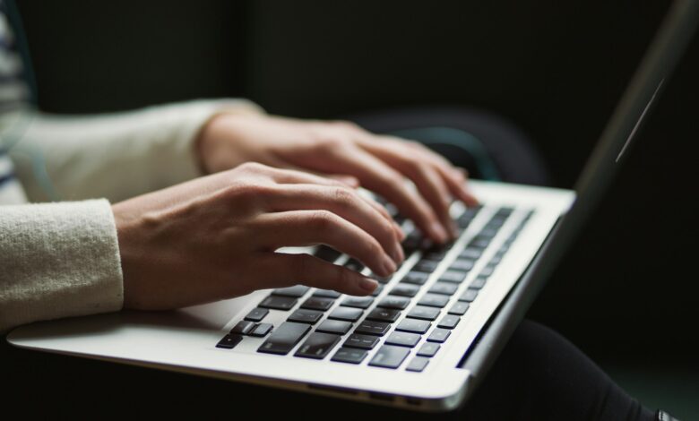 A Practical Guide to Writing Persuasive Business Intelligence Essays – TakesApp
